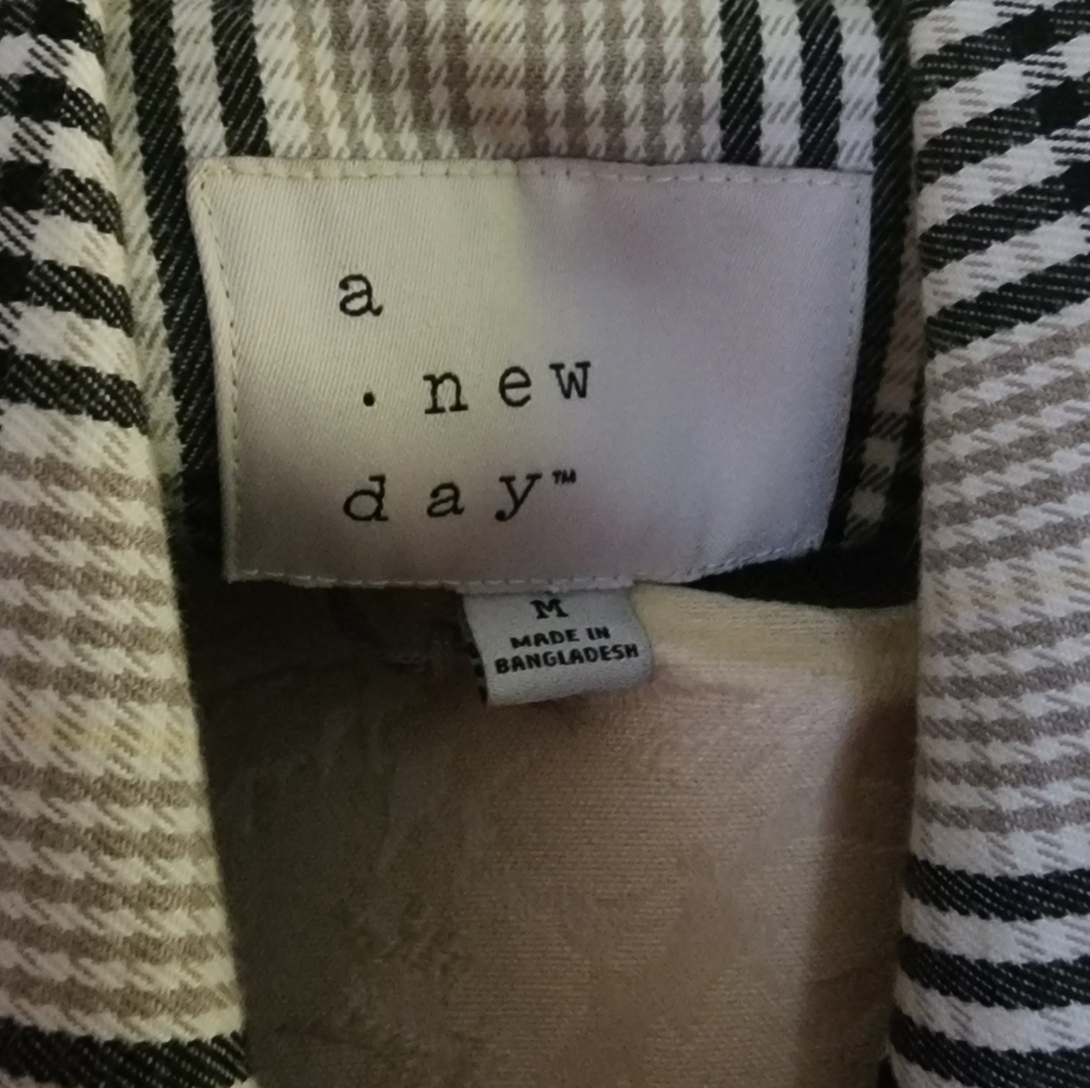 Plaid Jacket Size Medium NWT - Picture 4 of 7